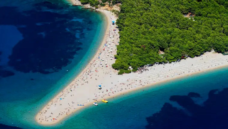 hrvatska plaza freepik