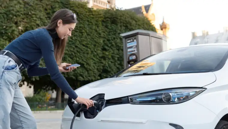 elekricni auto freepik