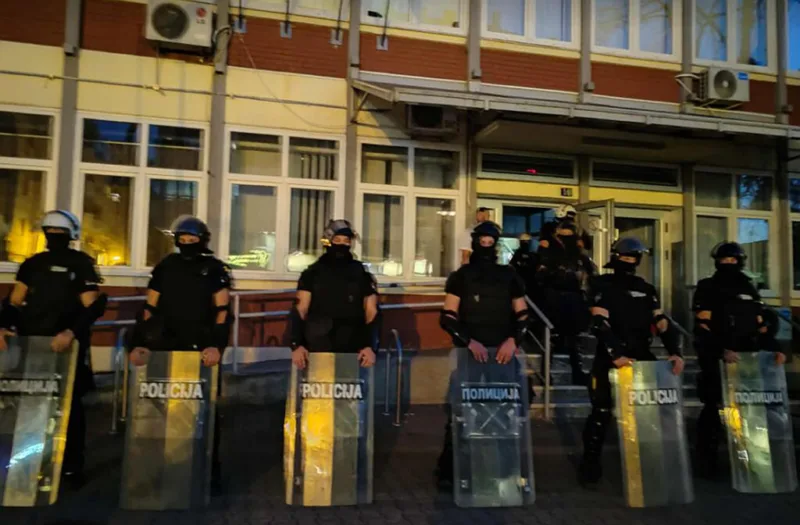 policija