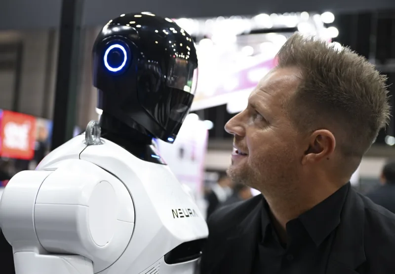Humanoidni robot