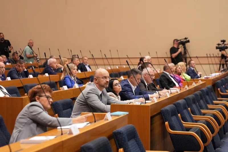 Banja Luka: Narodna skupština RS o izborima za predsjednika RS