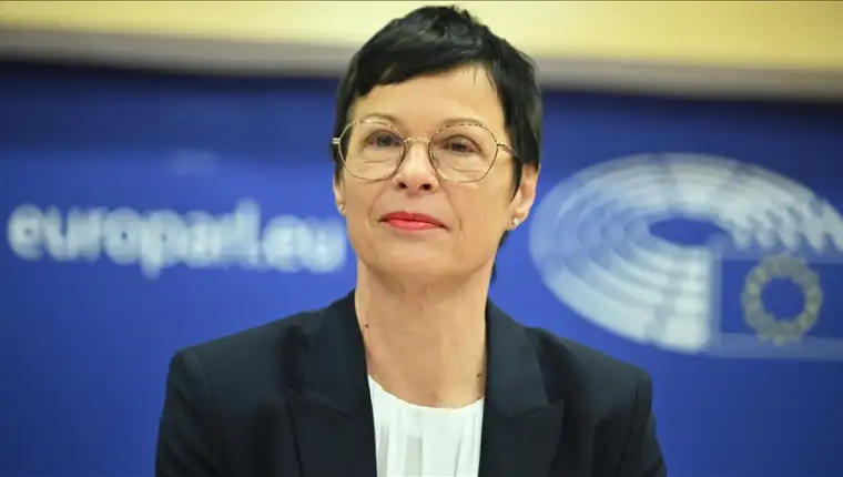 marta kos