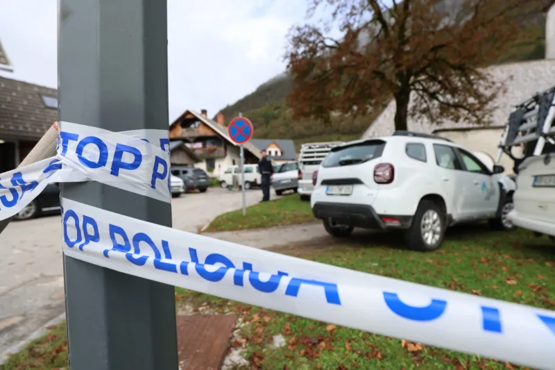 Traje potraga za hrvatskim planinarima u Sloveniji