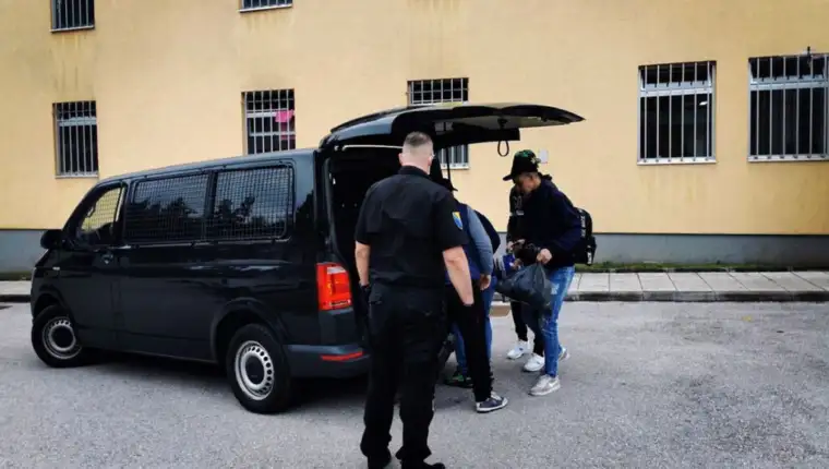 Stranci deportacija