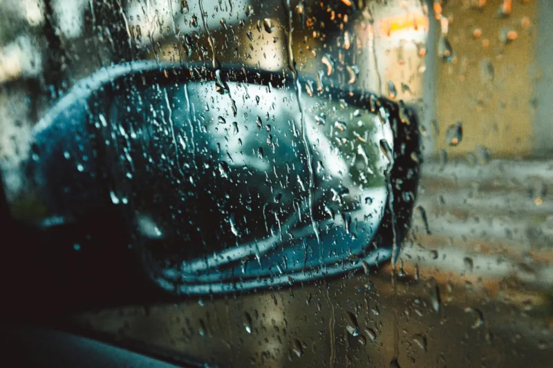 kiša auto freepik