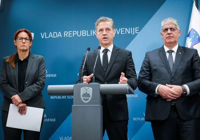 Andreja Katic Bostjan Poklukar i Robert Golob 872x610