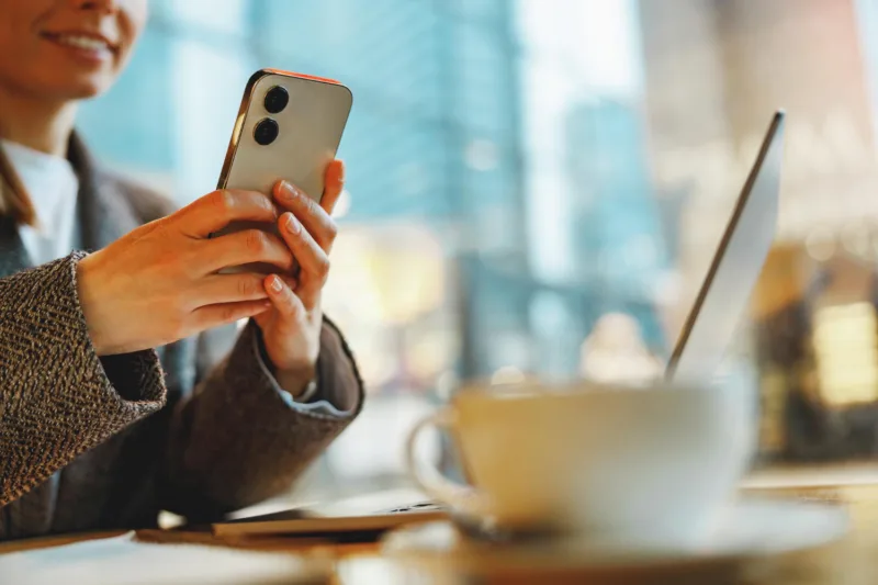 telefon freepik