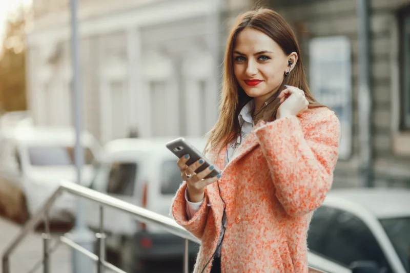 Mobitel freepik 2025 12 01 231235 iuwn