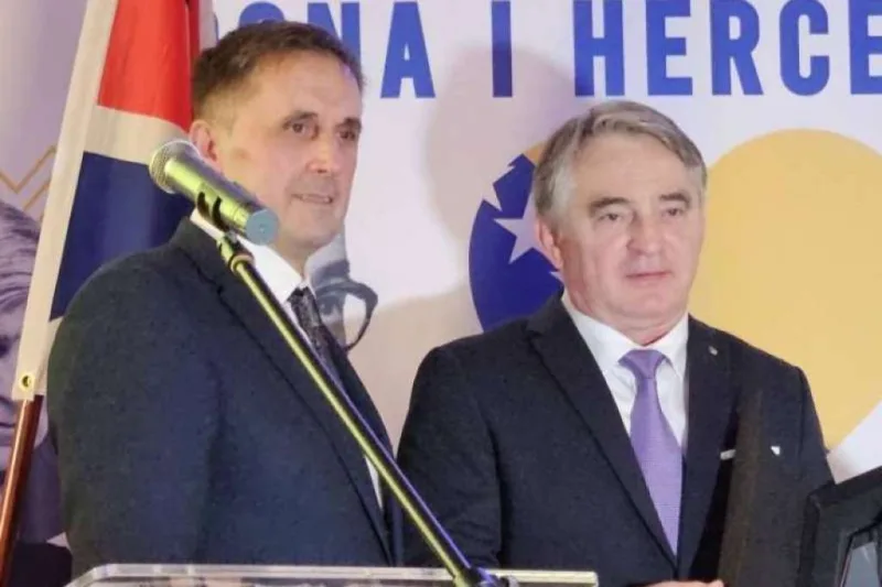 Komsic47