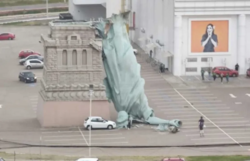 Statua23
