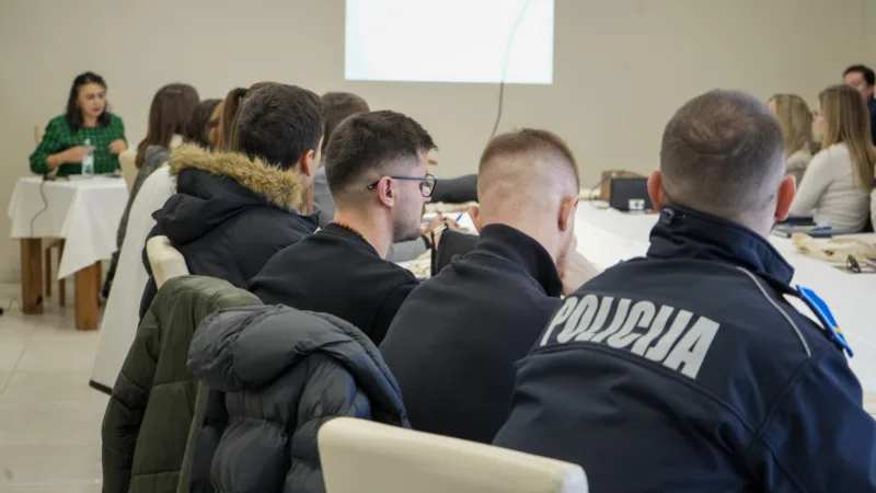 Policija25