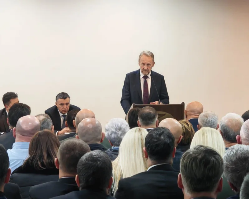 Izetbegovic56