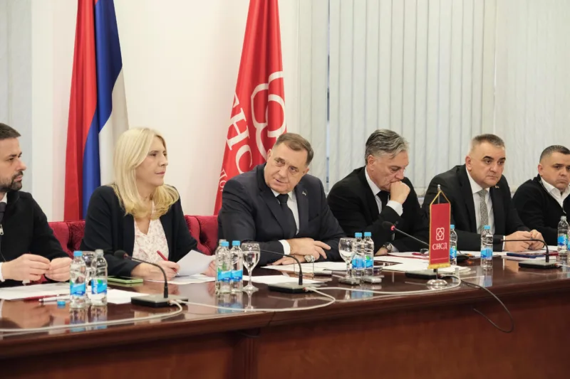 Dodik snsd sjednica