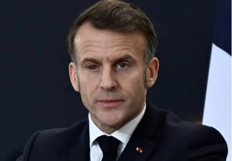 Macron77