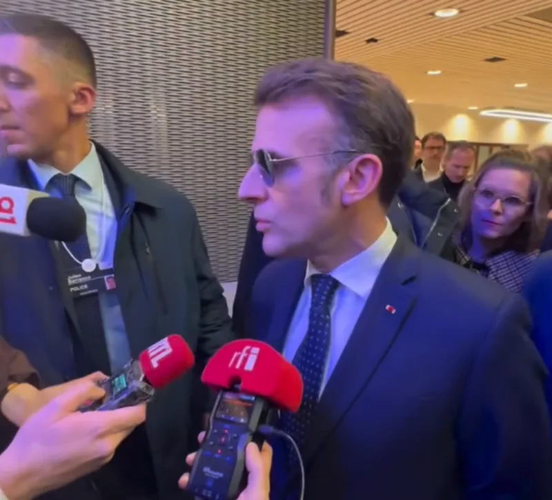 Macron davos