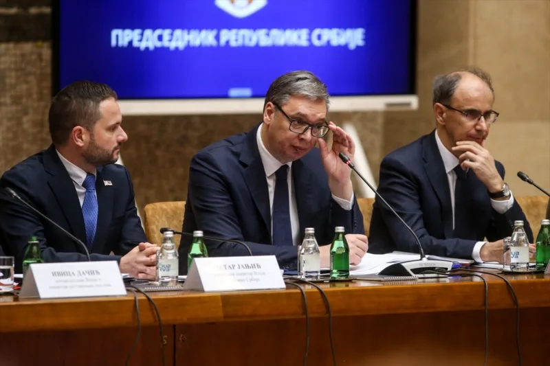AA 20260125 40361509 40361502 VUCIC NA SJEDNICI VLADE SRBIJE PORUCIO MINISTRIMA DA POCNU RADITI ILI CE BITI SMIJENJENI