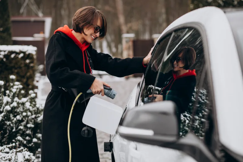 električno auto zima freepik
