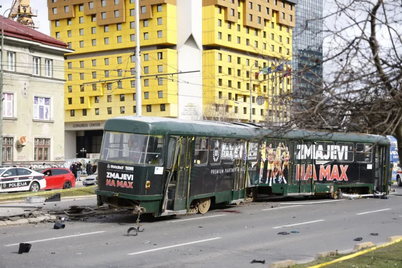 260212 tramvaj iskocio 93526