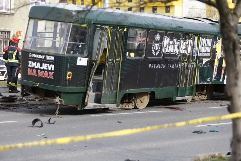 Tramvaj fena 3