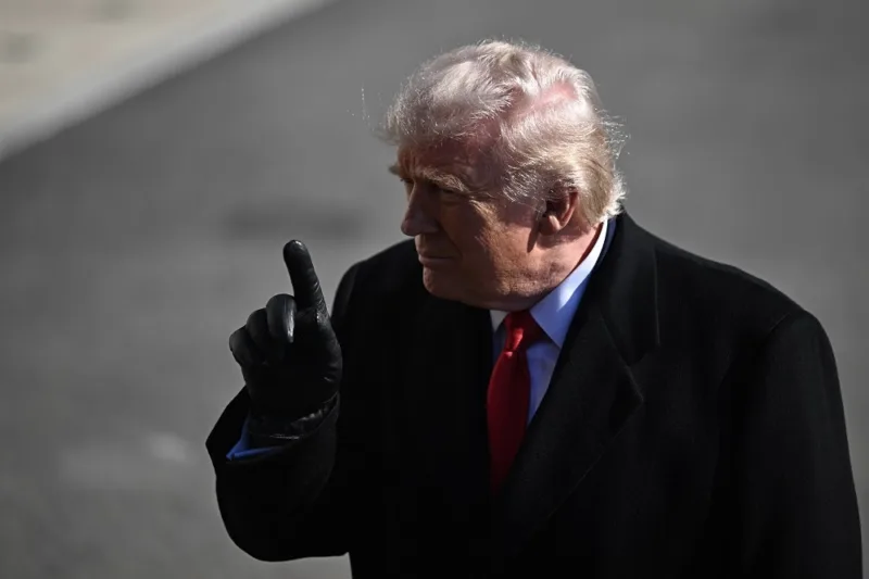 Trump 44 aa