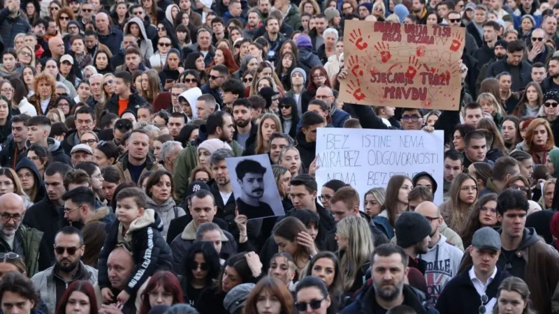 Protesti fena