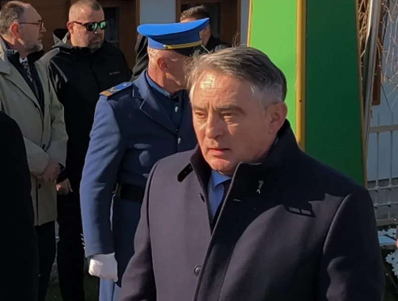 Komsic202