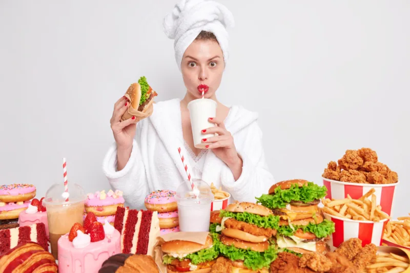 fast food prejedanje freepik