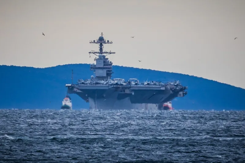 USS Gerald R Ford pixsell 3