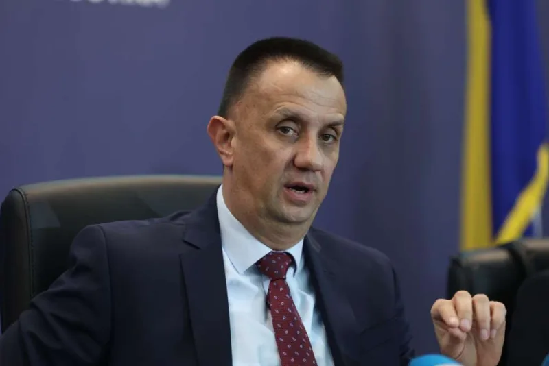 Vedran lakic fena