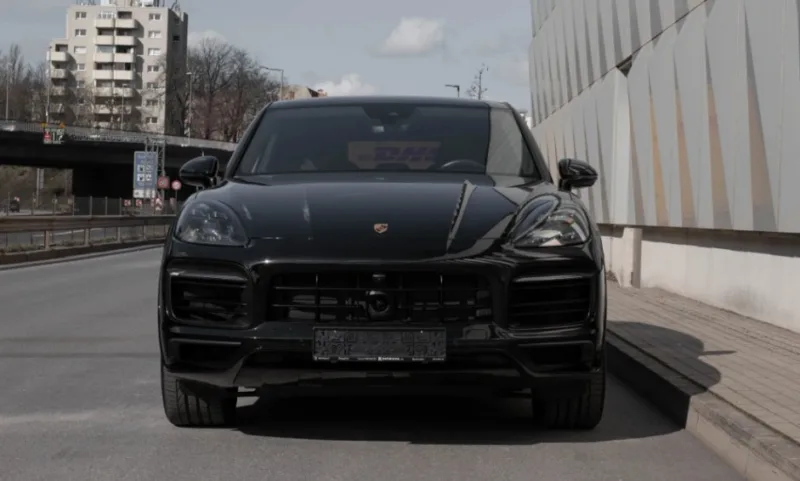 messi porsche