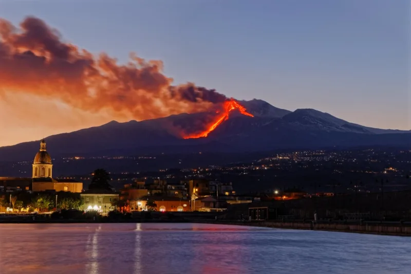 Etna freepik