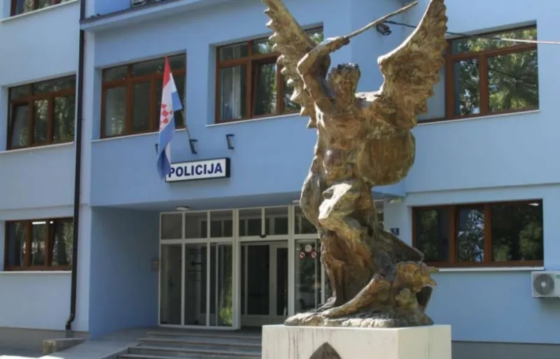 Plicija 56