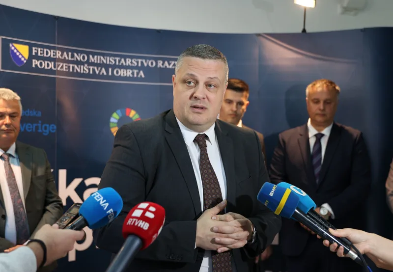 Vojin mijatovic s fena