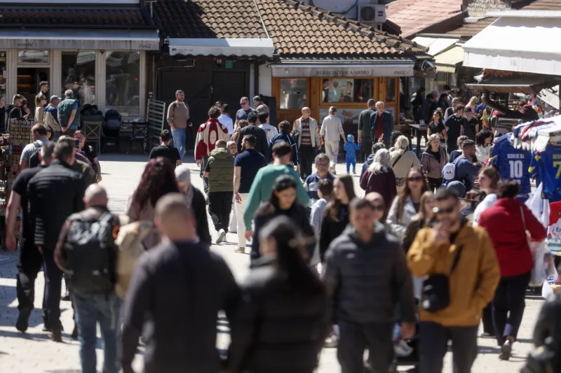 Gradjani setnja bascarsija