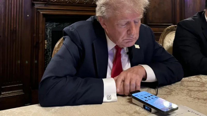 Trump mobitel x