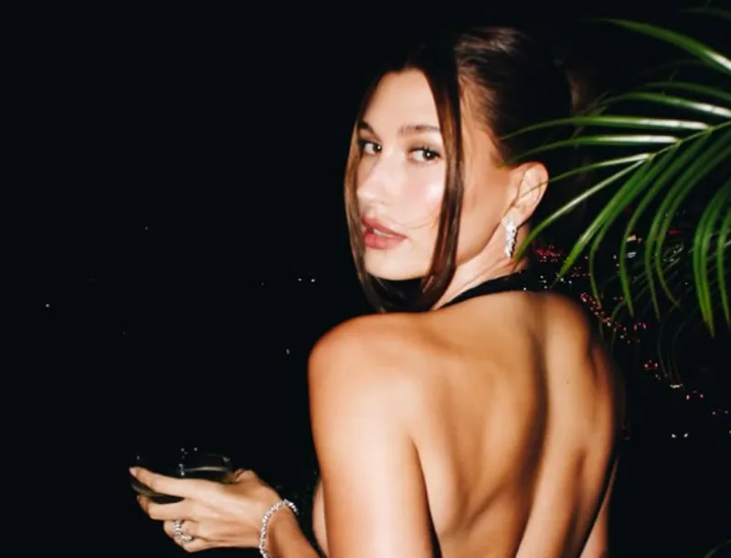 Hailey Bieber