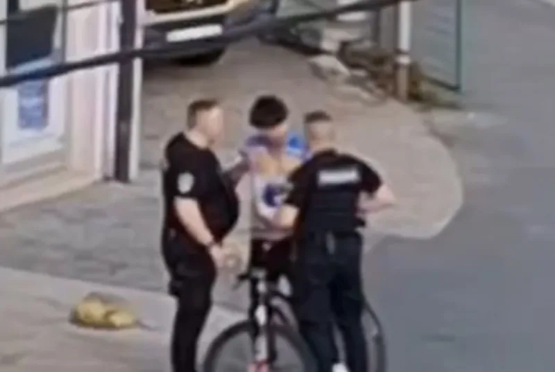 Policija maloljetnik 1777715528