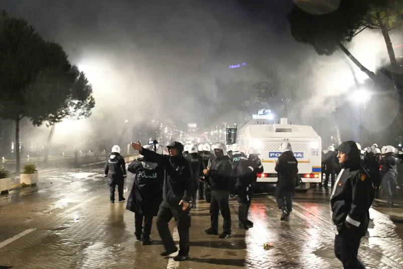 Tirana protesti aa 10