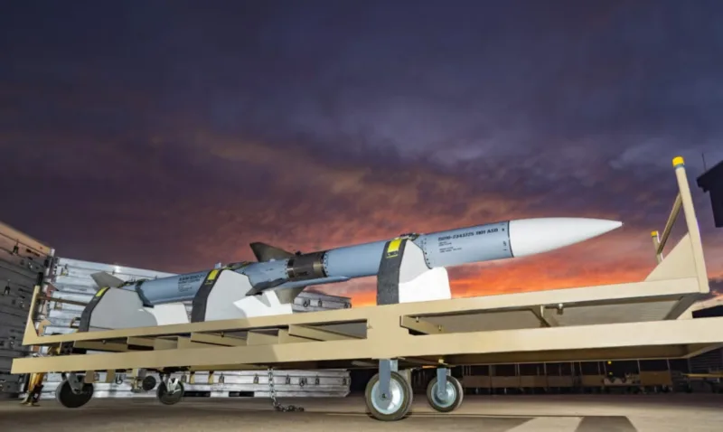 AIM 120 AMRAAM