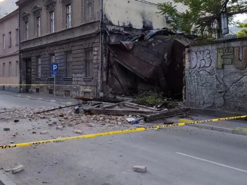 Zid pao na ulicu u centru sarajeva policija osigurala mjesto dogadjaja dizajn bez naslova 2026 05 12t092909 527 6a02d6c989d48
