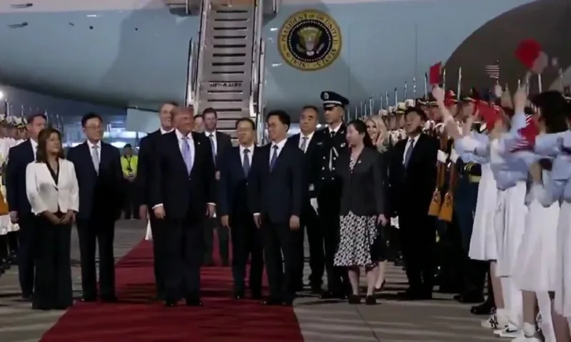 Trump kina2