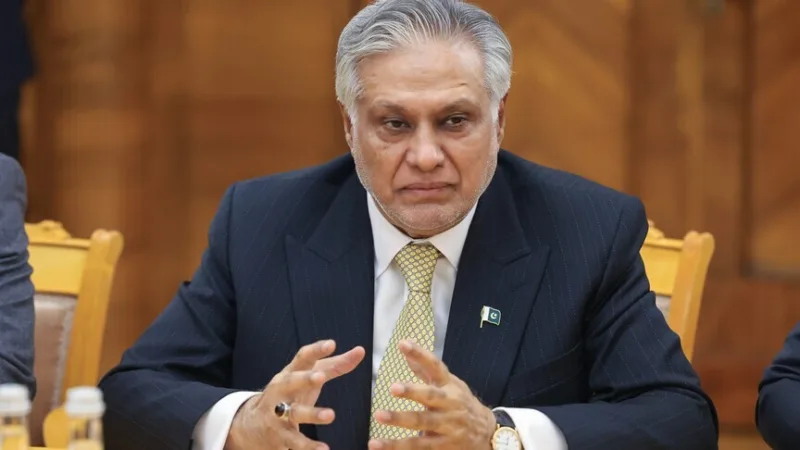 Ishaq Dar aa