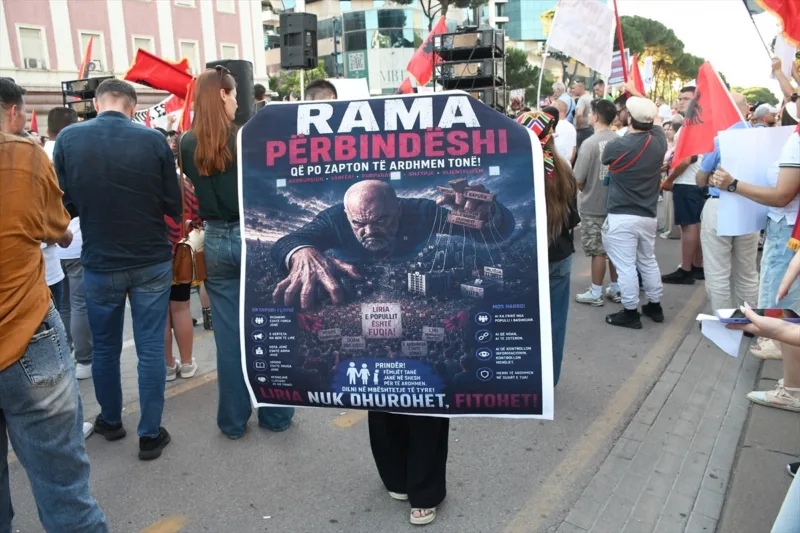 Albanija protesti