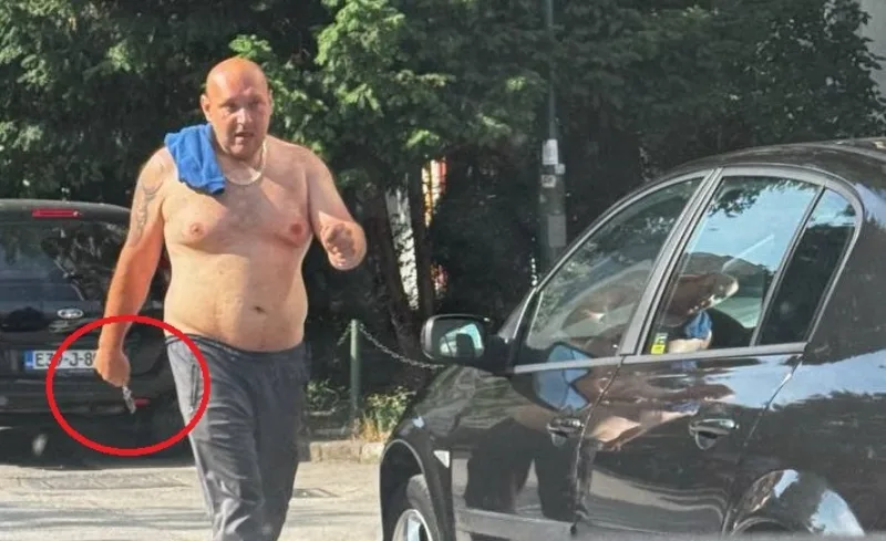Muskarac noz otoka2