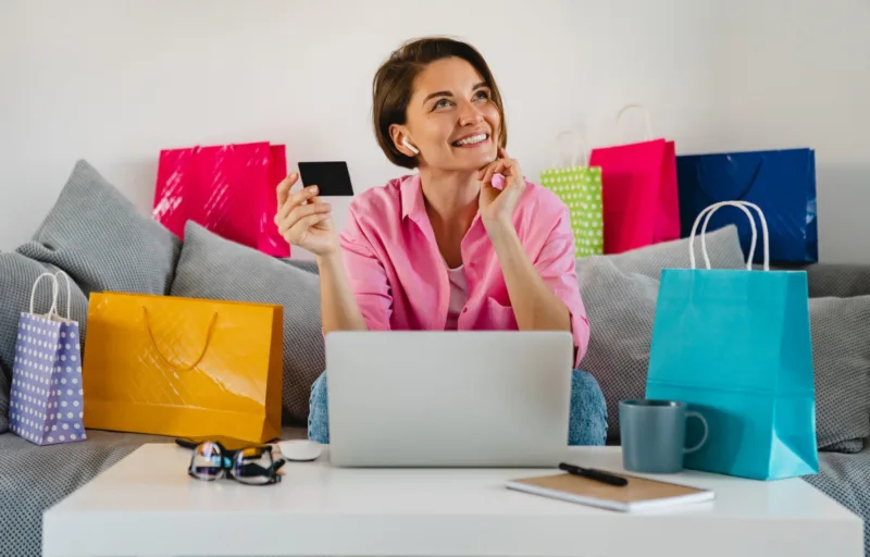 Online shopping freepik