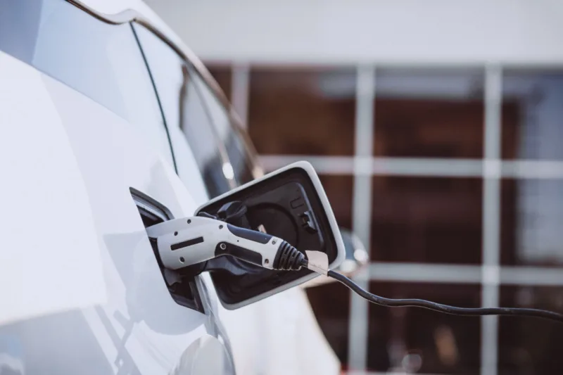 Elektricni auto freepik