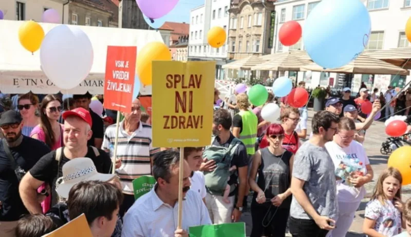 Slovenija protest vecer