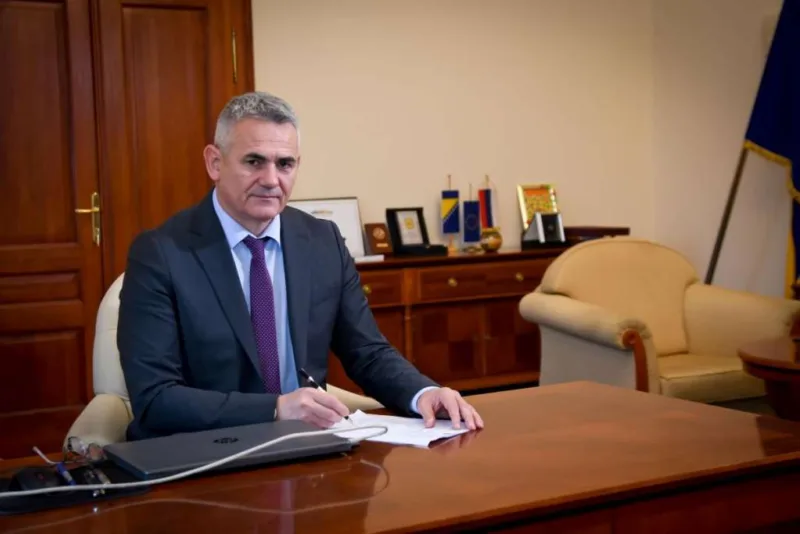Sinisa milic fena