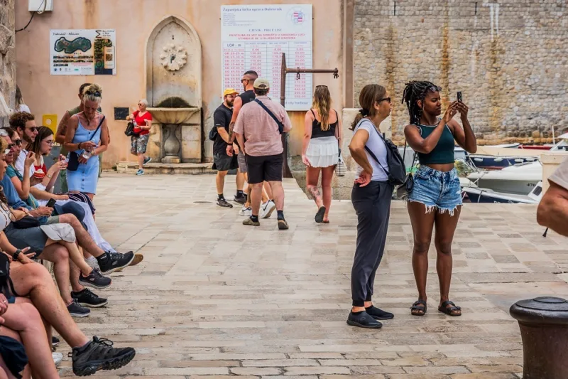 Dubrovnik turisti pixsell