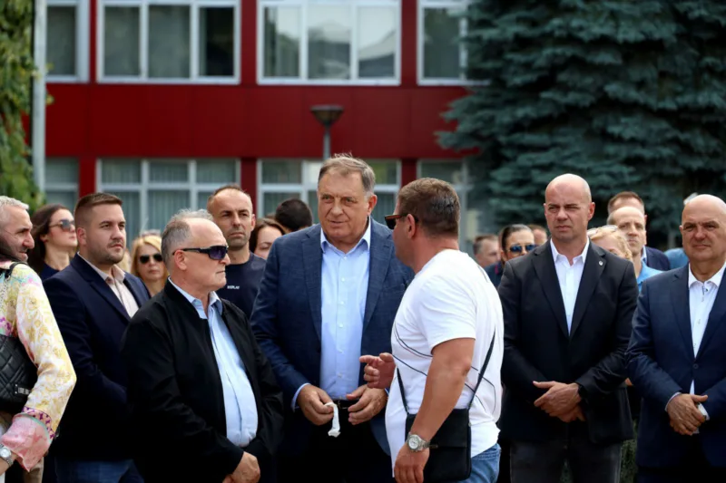 Dodik sahrana